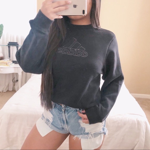 adidas Sweaters - Adidas pullover crewneck sweater